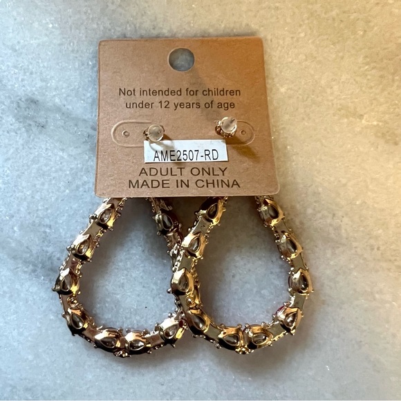 NWT Audrey L Red Earrings - Picture 2 of 2